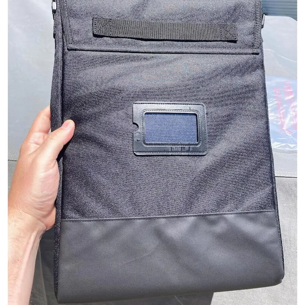 Belkin Lightweight Black TwoTone Padded 14" - 15" Laptop Sleeve Case - New - Picture 4 of 7